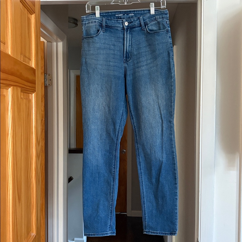 Old Navy High-Rise Straight Leg Jeans